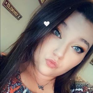 Meet your Posher, Hailey